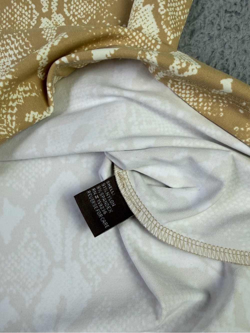 J Mclaughlin Top Womens Large Tan Quarter Zip Animal Print Catalina Cloth LS - Picture 5 of 8